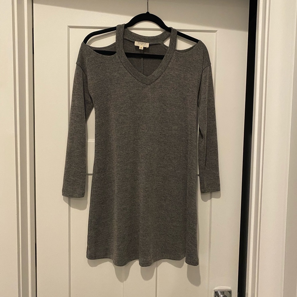 Everly (Nordstrom) grey cold shoulder dress